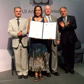 Premio Wiezmann a egresada del CICESE